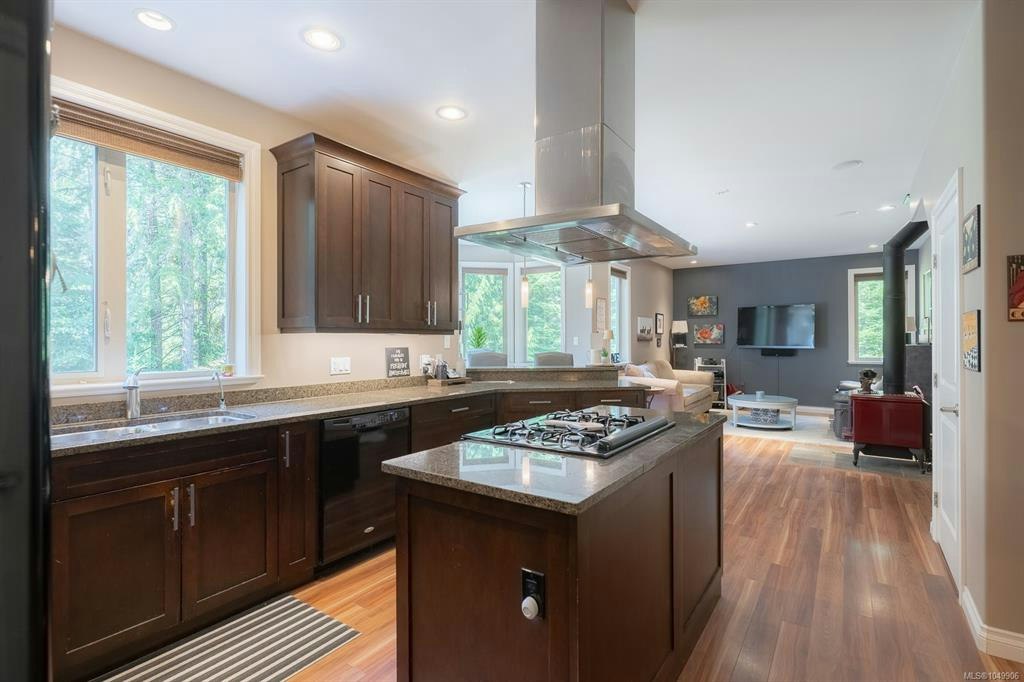 9600 Comox Trail - 4