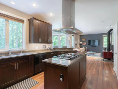 9600 Comox Trail - 4