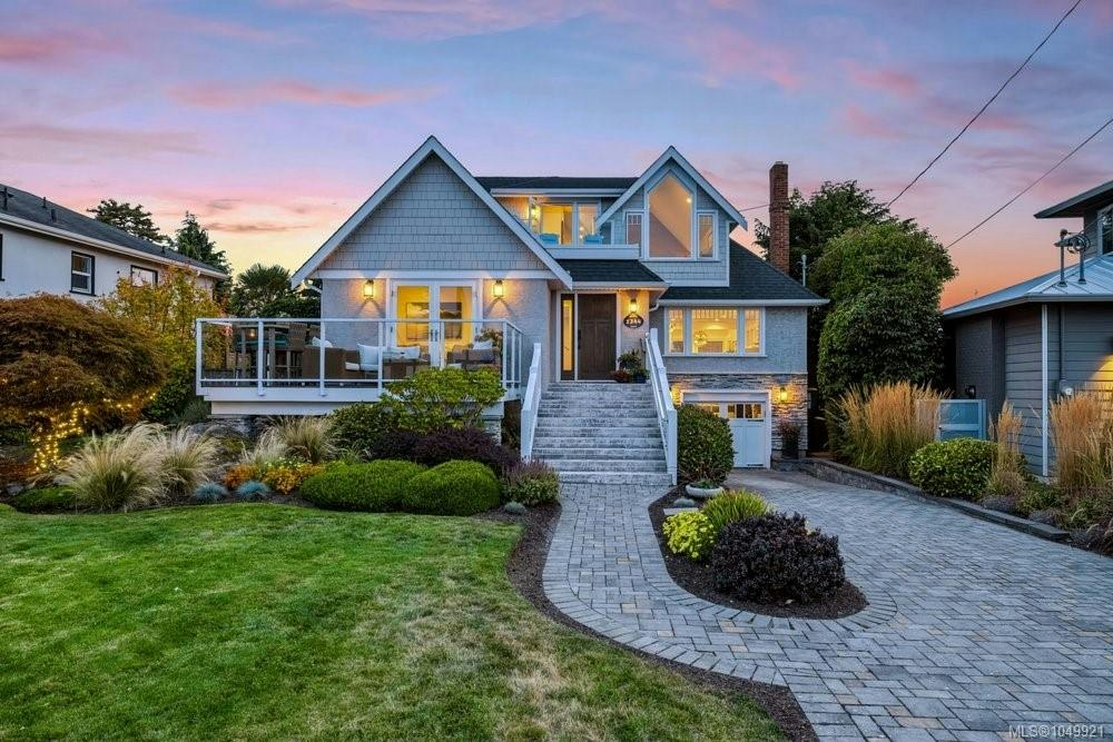 1244 Beach Drive, Oak Bay, BC, V8S 2N3