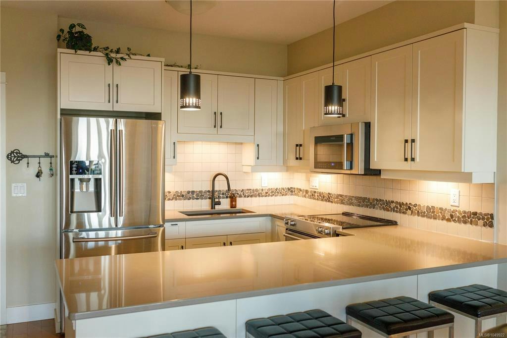 419-6310 Mcrobb Avenue - 5