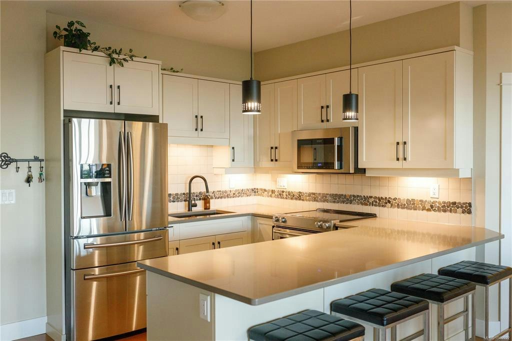 419-6310 Mcrobb Avenue - 4