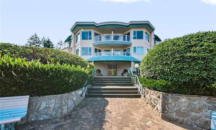 212-4965 Vista View Crescent