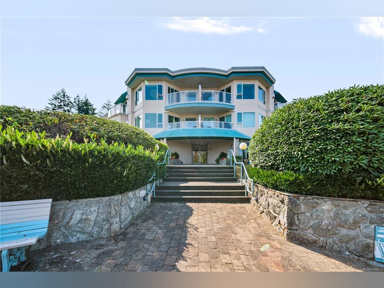 212-4965 Vista View Crescent, Nanaimo, BC, V9V 1S1