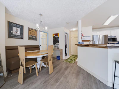 212-4965 Vista View Crescent - 2