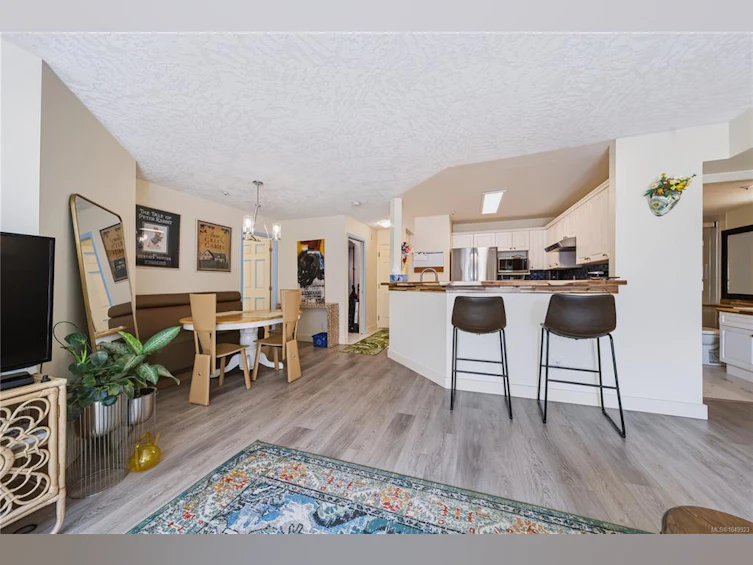 212-4965 Vista View Crescent, Nanaimo, BC, V9V 1S1 - 3