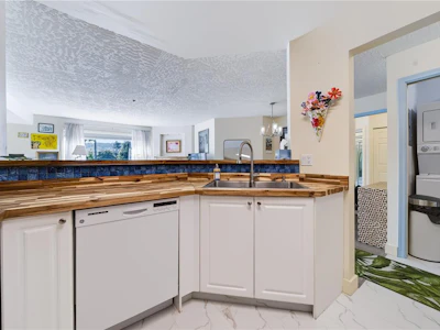 212-4965 Vista View Crescent - 5