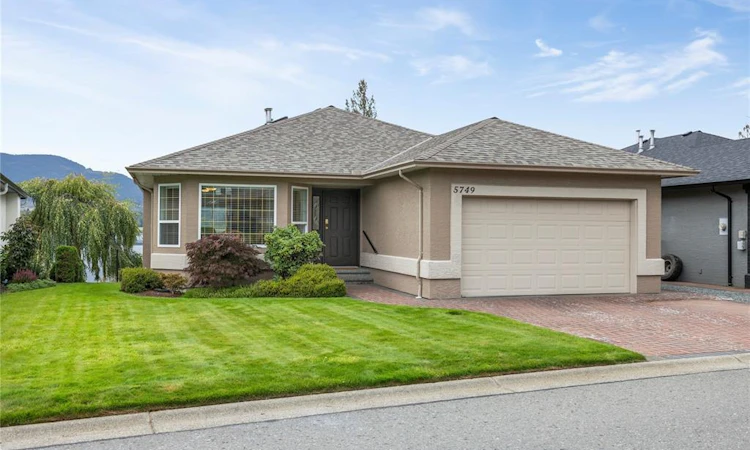 5749 Quarry Crescent