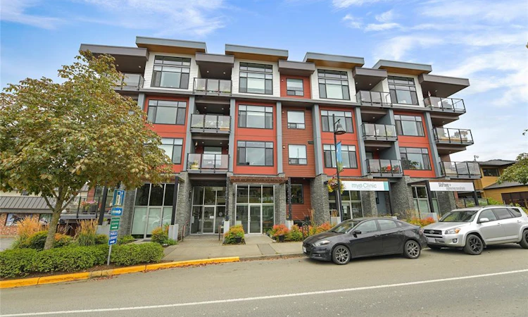 302-7162 West Saanich Road