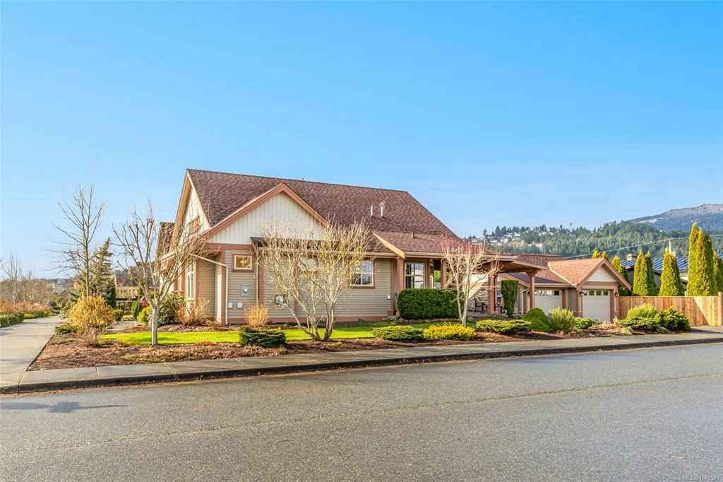 421 Poets Trail Drive, Nanaimo, BC, V9R 7B1