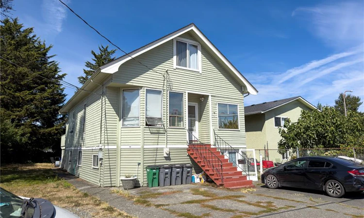 720 Vernon Avenue