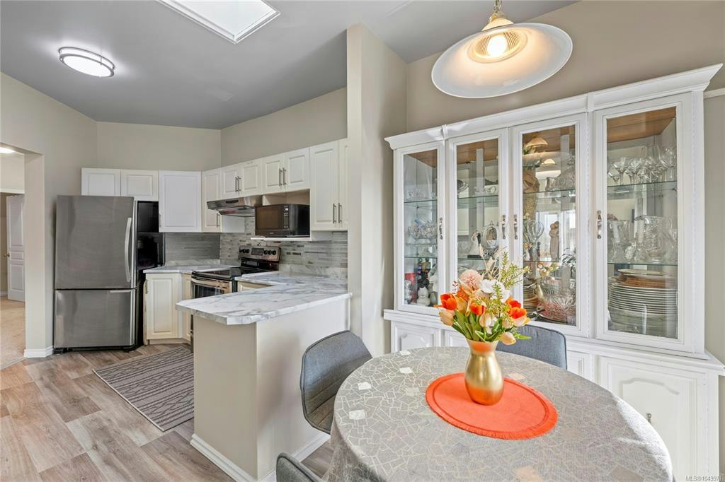 405-220 W Island Highway, Parksville, BC, V9P 2P3 - 31