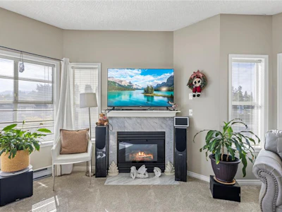 405-220 W Island Highway - 4