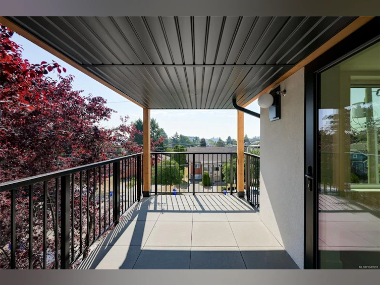 2-958 Wollaston Street, Esquimalt, BC, V9A 5B2 - 2