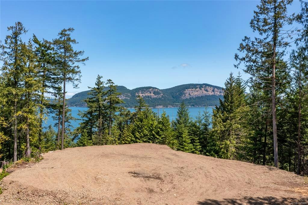 9825 Canal Road, Pender Island, BC, V0N 2M3