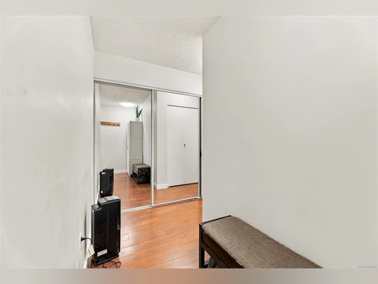 303-1500 Elford Street, Victoria, BC, V8R 3X8 - 22