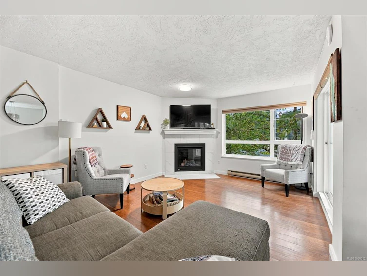 303-1500 Elford Street, Victoria, BC, V8R 3X8 - 8