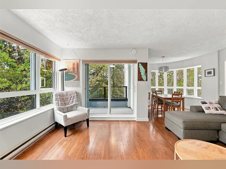 303-1500 Elford Street, Victoria, BC, V8R 3X8 - 9
