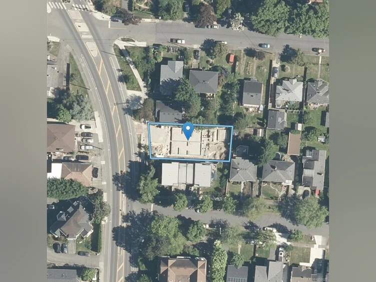 C-2235 Shelbourne Street, Victoria, BC, V8R 4L2 - 22