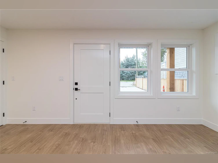C-2235 Shelbourne Street, Victoria, BC, V8R 4L2 - 2