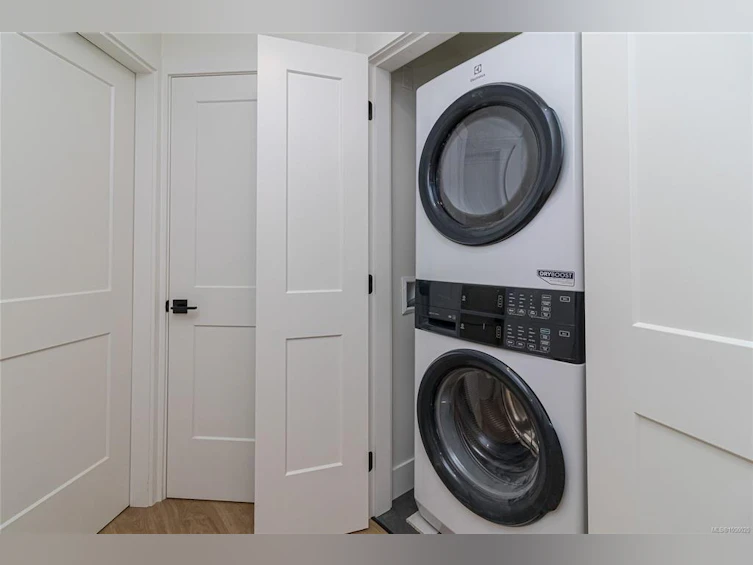 C-2235 Shelbourne Street, Victoria, BC, V8R 4L2 - 16