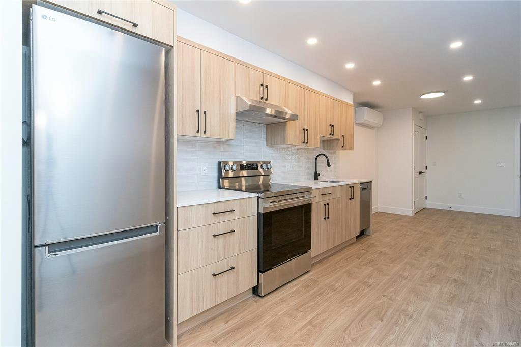 C-2235 Shelbourne Street, Victoria, BC, V8R 4L2 - 9