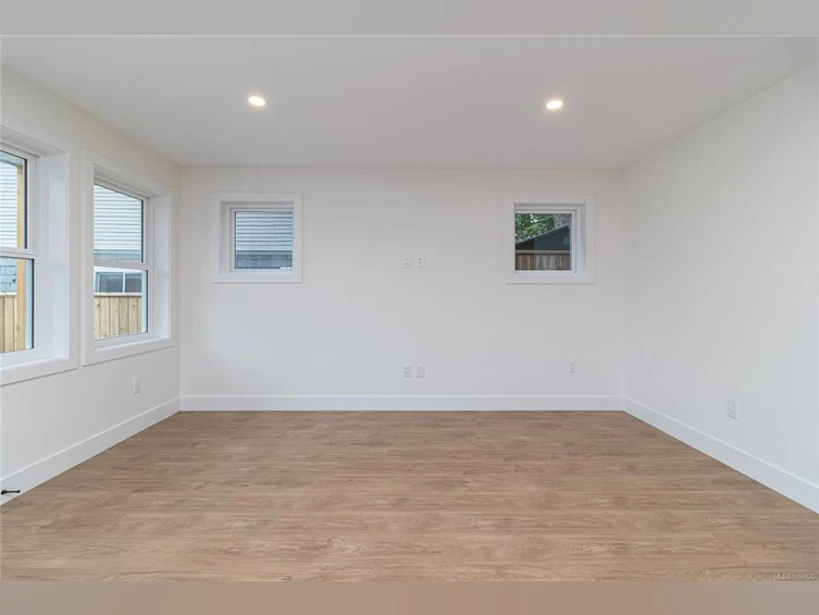 C-2235 Shelbourne Street, Victoria, BC, V8R 4L2 - 4