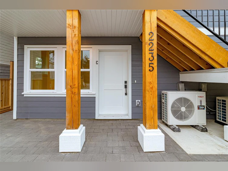 C-2235 Shelbourne Street, Victoria, BC, V8R 4L2