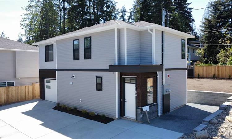 163 Alberta Road