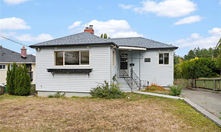 552 Davida Avenue