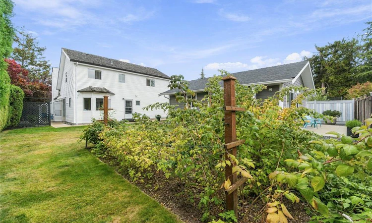 1 Sylvan Crescent