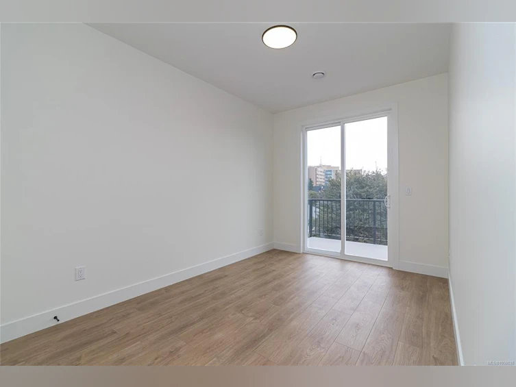 A-2235 Shelbourne Street, Victoria, BC, V8R 4L2 - 18