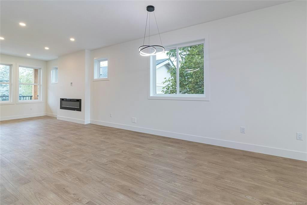 A-2235 Shelbourne Street, Victoria, BC, V8R 4L2 - 9