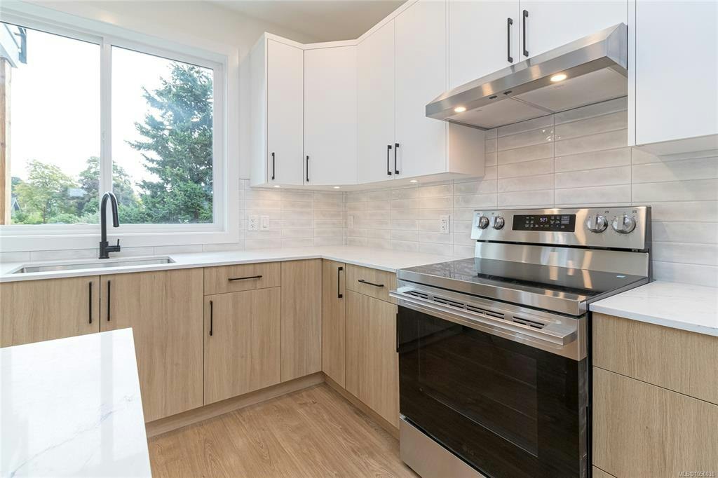 A-2235 Shelbourne Street, Victoria, BC, V8R 4L2 - 13