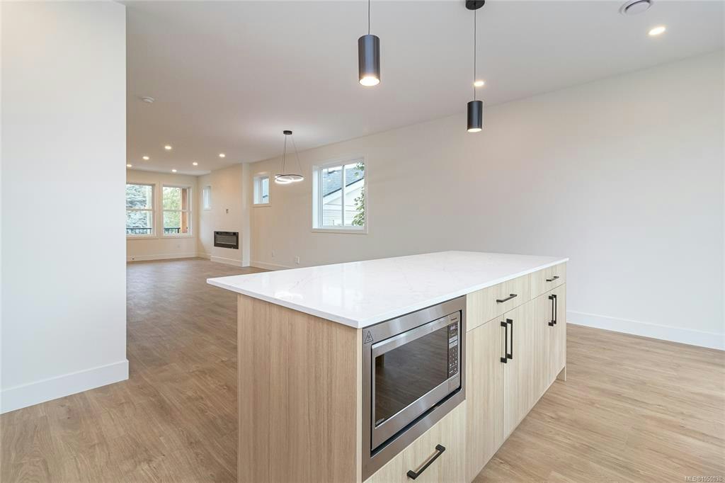 A-2235 Shelbourne Street, Victoria, BC, V8R 4L2 - 14