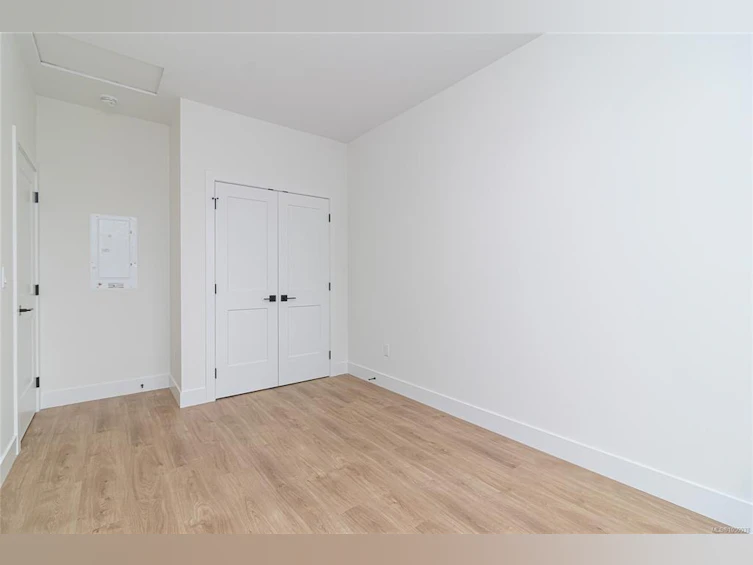 A-2235 Shelbourne Street, Victoria, BC, V8R 4L2 - 19