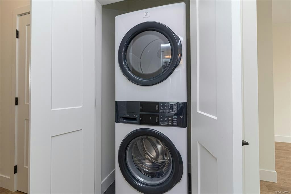 A-2235 Shelbourne Street, Victoria, BC, V8R 4L2 - 22