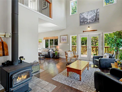 2835 Olympic Road - 3