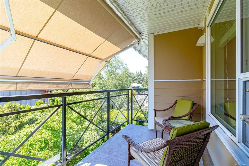 304-4536 Viewmont Avenue, Saanich, BC, V8Z 5L2