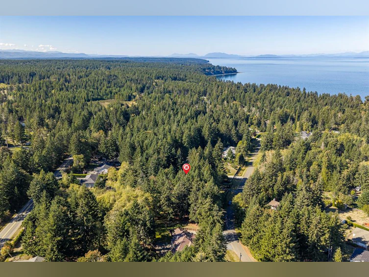 2219 Sea Lion Way, Comox, BC, V9J 1Y2 - 11