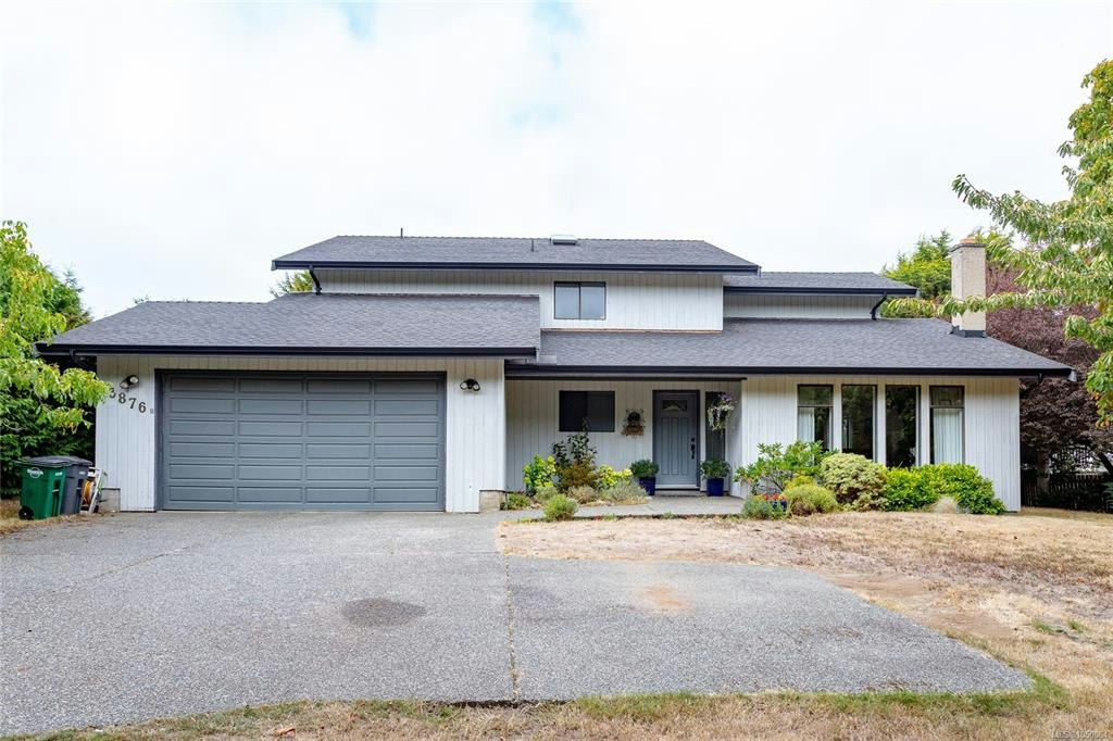 B-3876 Finnerty Road, Saanich, BC, V8N 4A2