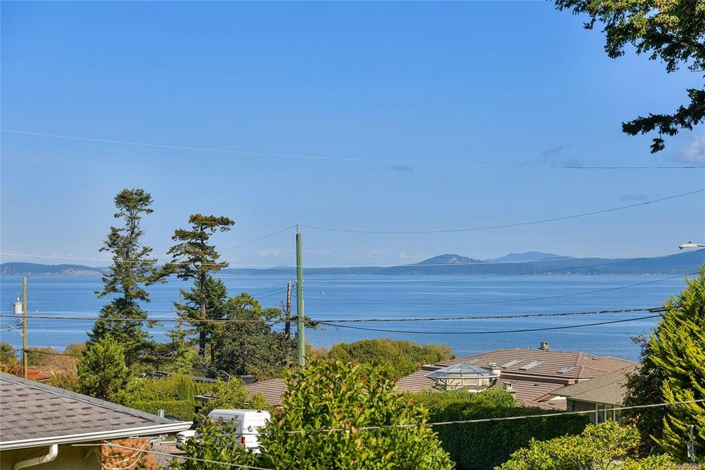 1-4430 Shore Way, Saanich, BC, V8N 3T9 - 20