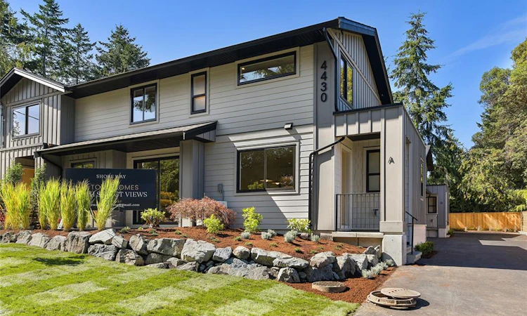 1-4430 Shore Way