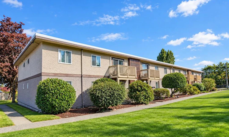 1-3271 Cowichan Lake Road
