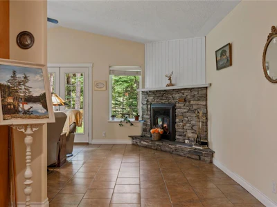 1357 Meadowood Way - 5