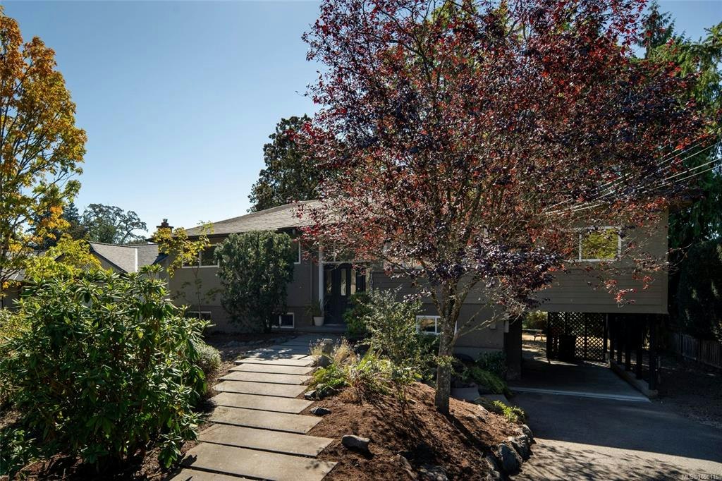 1055 Clarke Road, Central Saanich, BC, V8M 1C7
