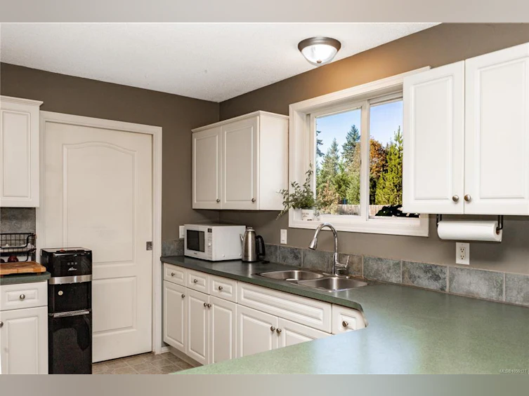 9498 Doyle Road, Black Creek, BC, V9J 1E7 - 56