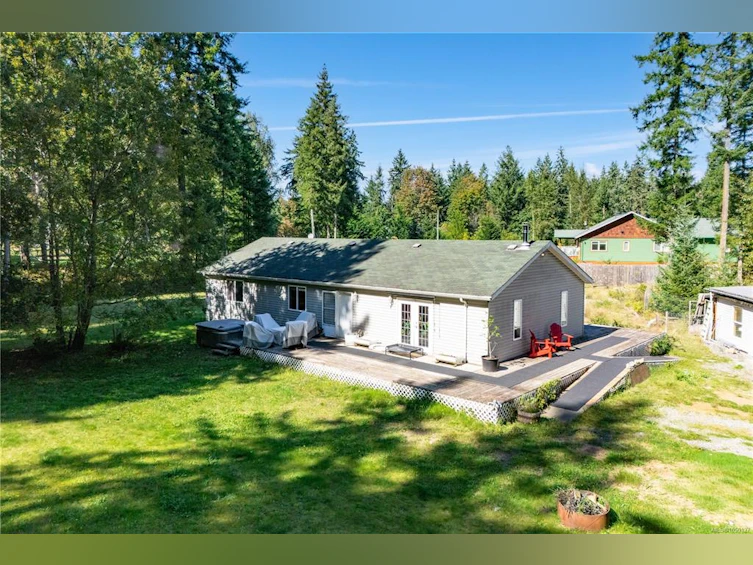 9498 Doyle Road, Black Creek, BC, V9J 1E7 - 6