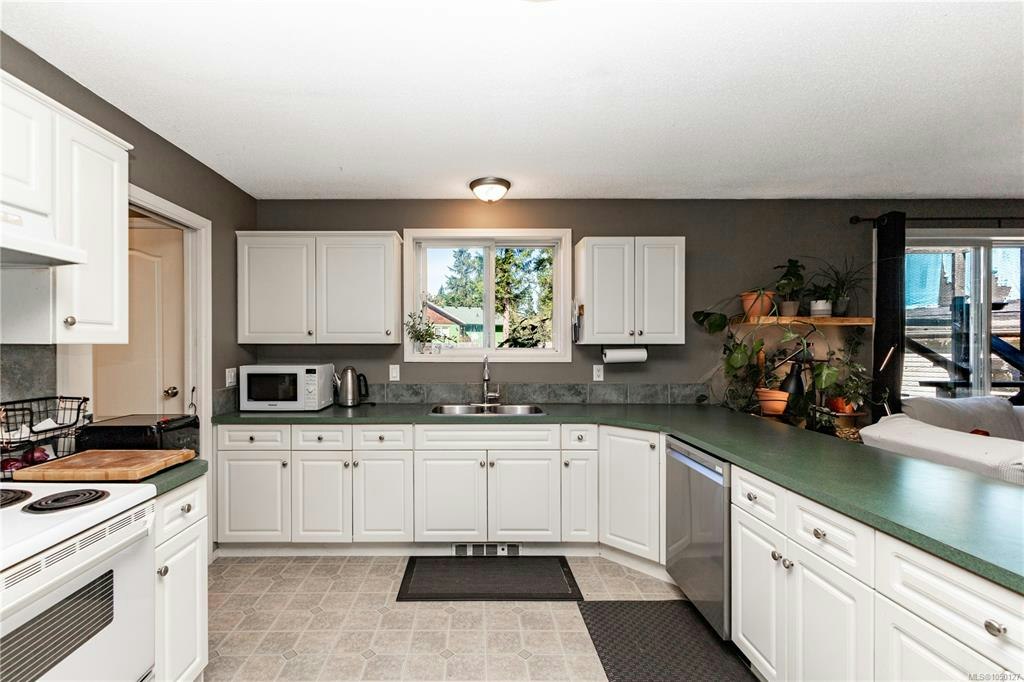 9498 Doyle Road, Black Creek, BC, V9J 1E7 - 54