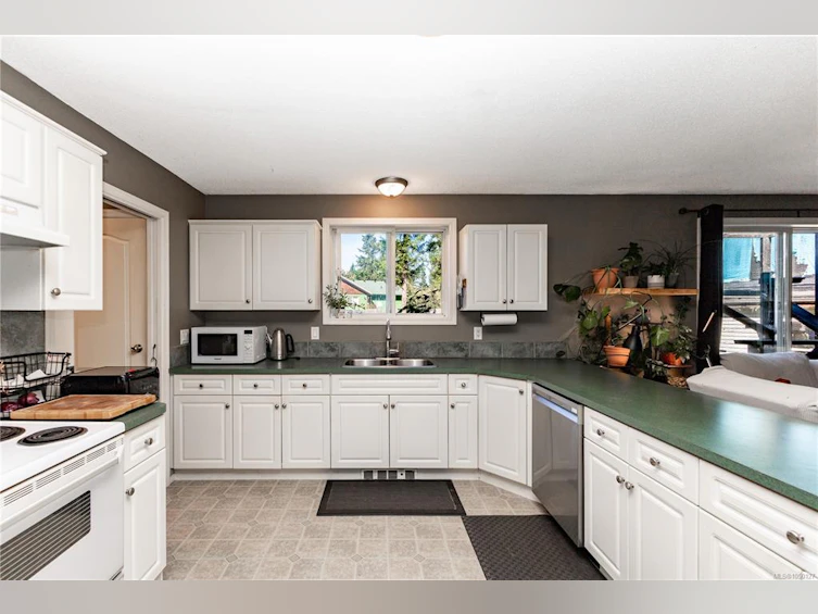 9498 Doyle Road, Black Creek, BC, V9J 1E7 - 54