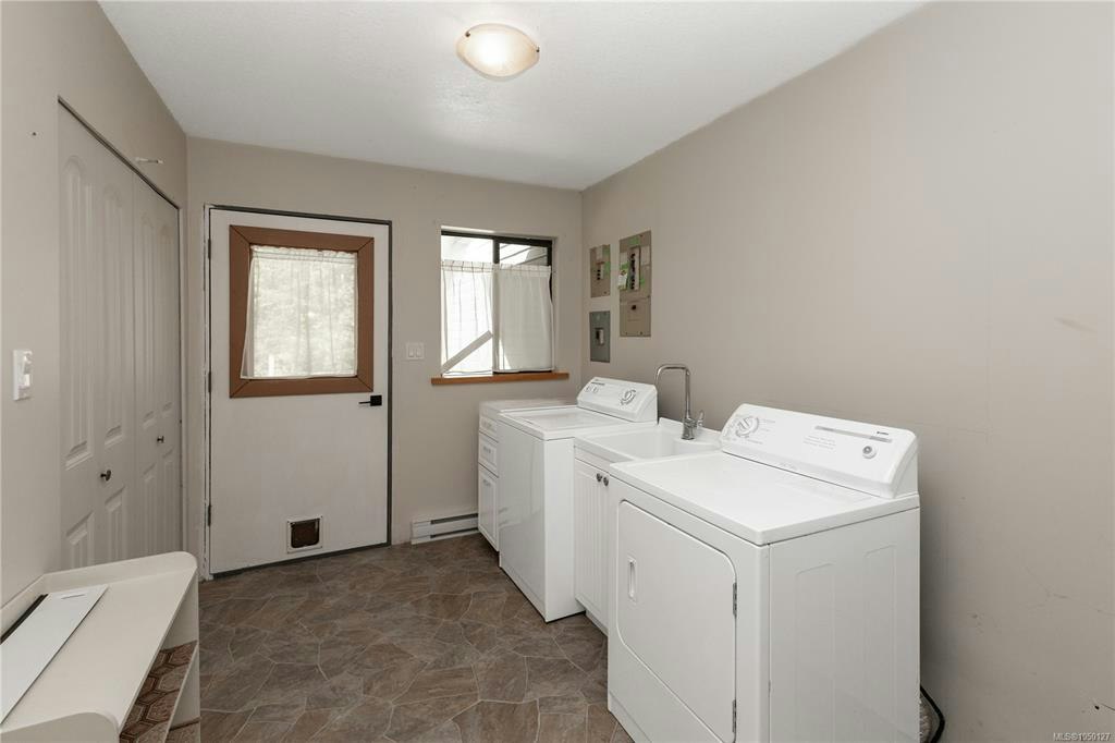 9498 Doyle Road, Black Creek, BC, V9J 1E7 - 35